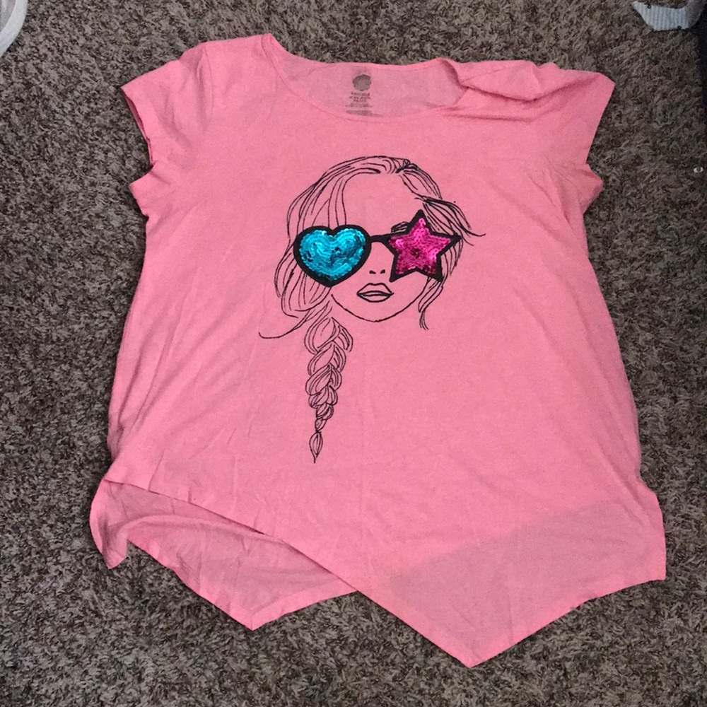 Girls fashionable shirt!